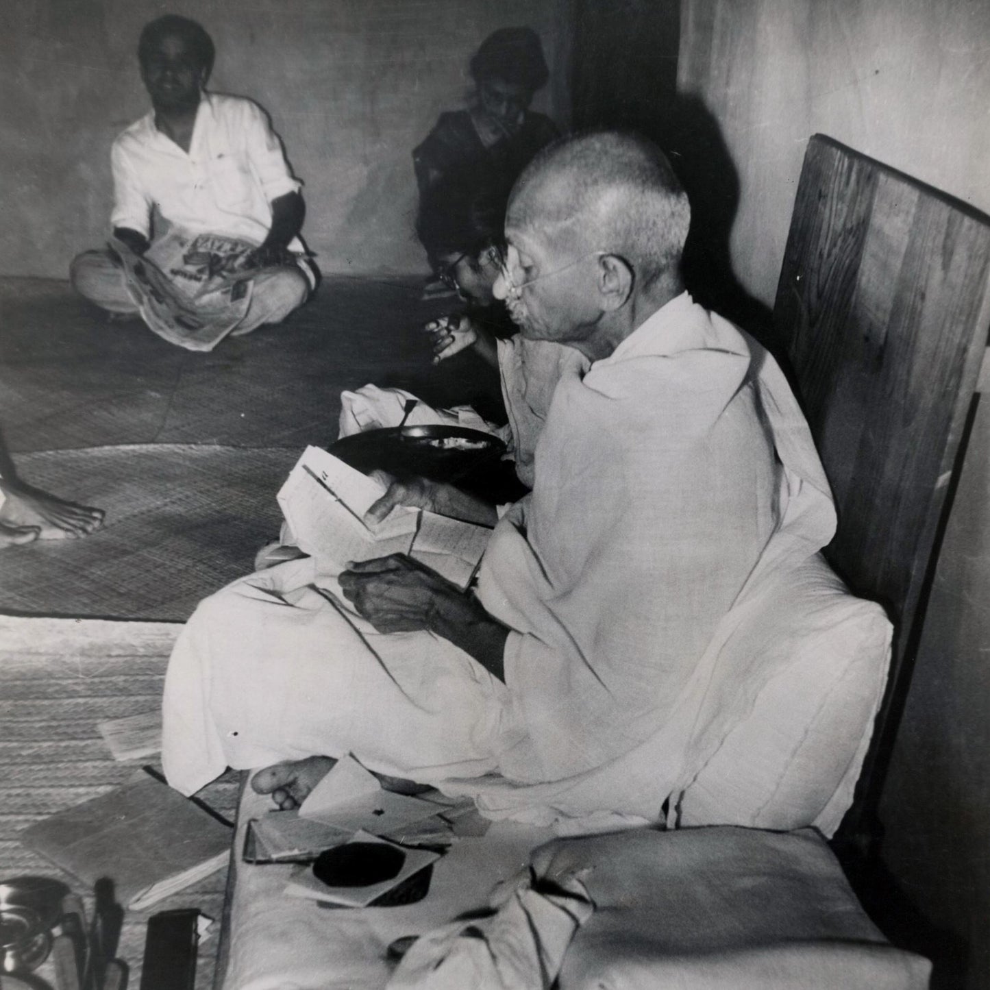 Vintage Photography Captures Legendary Figures in our March History & Culture Auction